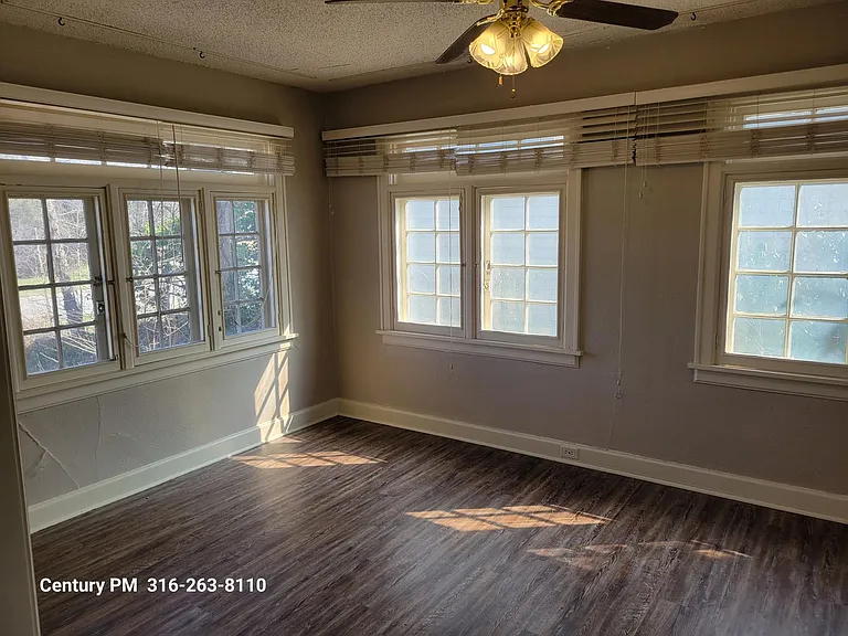 3419 Edgemont St — Photo 4
