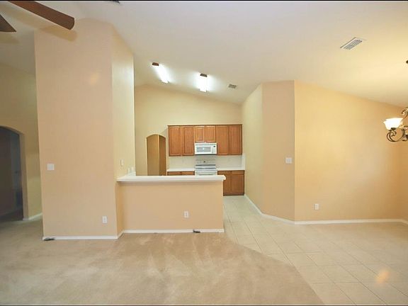 5th image of 1543 Sleepy Hollow Dr