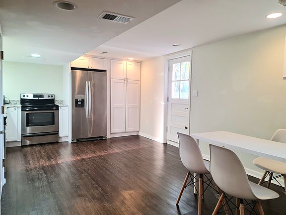 5th image of 4931 Birch Ln