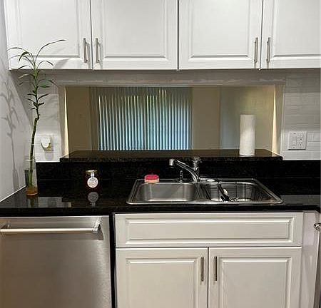 5th image of 3572 N University Dr #C-5