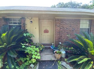 17 7th St APT 1-4, Shalimar, FL 32579