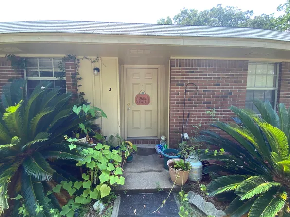 17 7th St APT 1-4, Shalimar, FL 32579