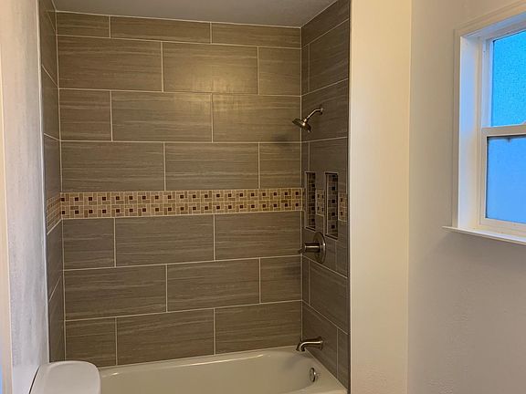 2nd image of 1251 Peach Ct #B