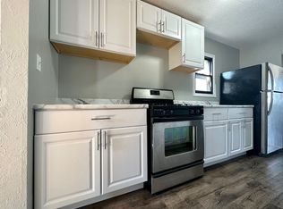 1041 Cumberland St, Saint Paul, MN 55117