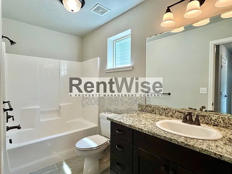1897 N Justin Ave — Photo 16