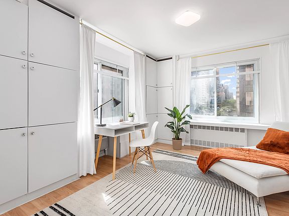 5th image of 249 E 48th St APT 6D