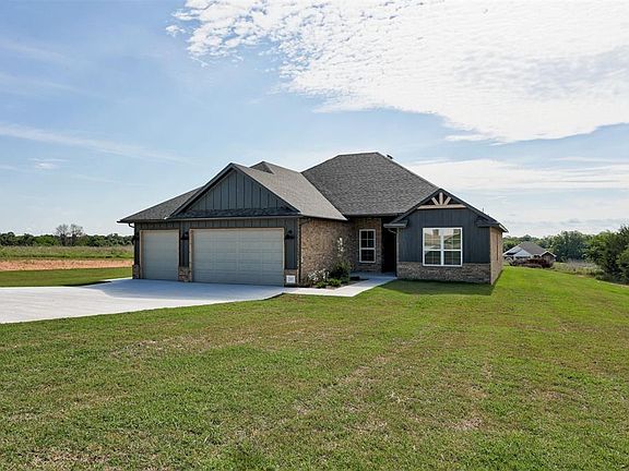 3rd image of 2005 Shady Oaks Cir