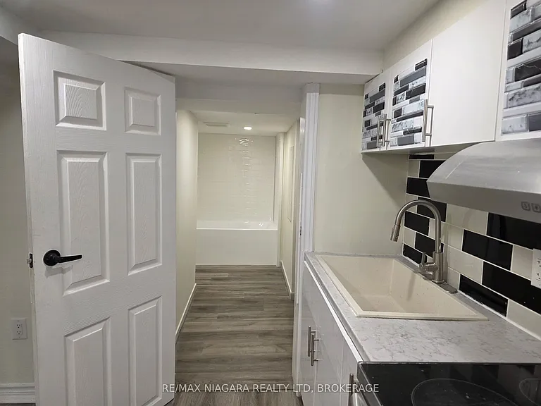 12 Nickel St — Photo 3