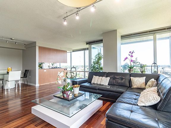 5th image of 9715 Woods Dr Unit 1201
