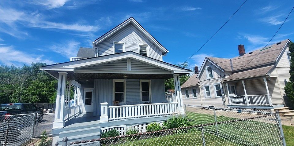 1st image of 3222 W 46th St