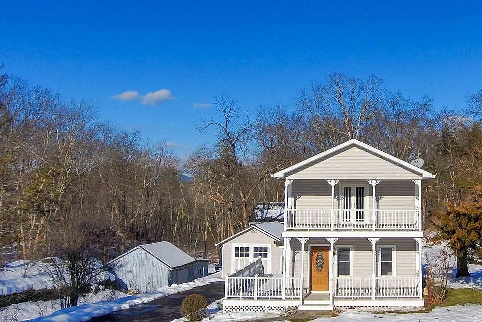 1st image of 845 Lucas Avenue Extension