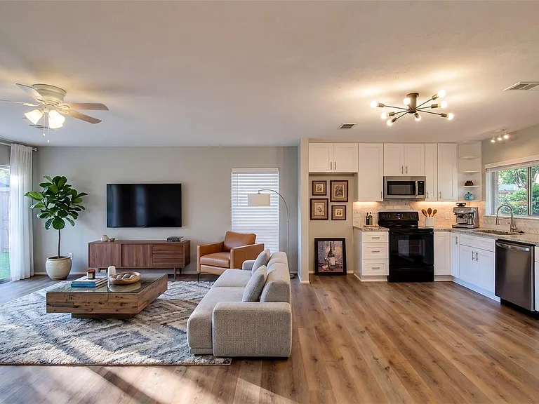 14419 Cypress Leaf Dr — Photo 32