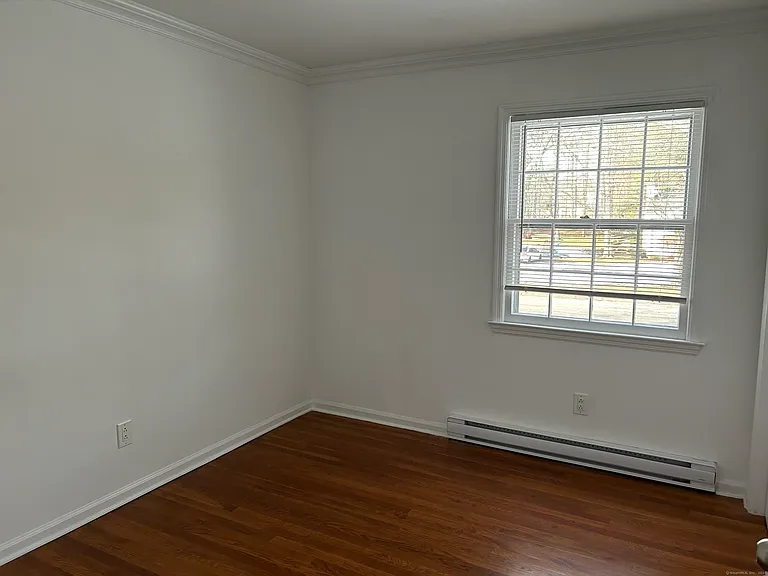 33 Loughran Ave — Photo 11