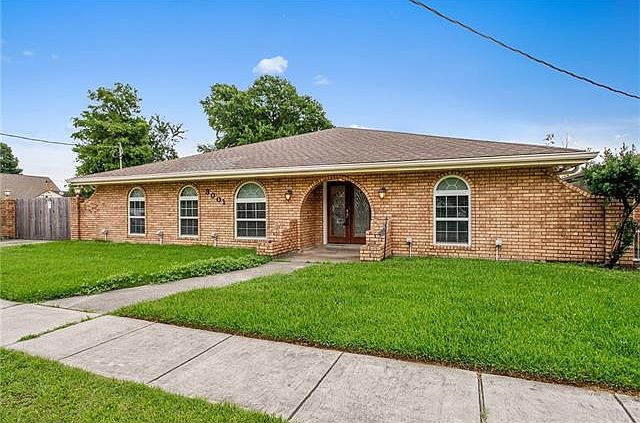 1st image of 3001 Decomine Dr