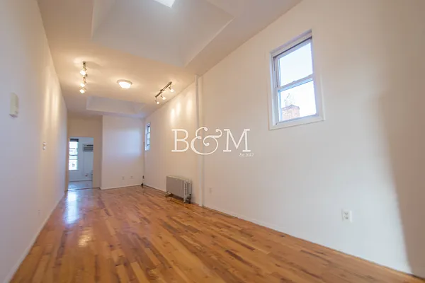 Rented by Brick&Mortar | media 36