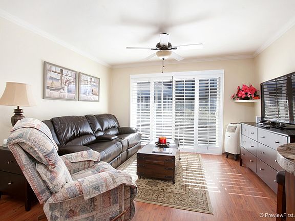 3rd image of 1021 Scott St APT 121