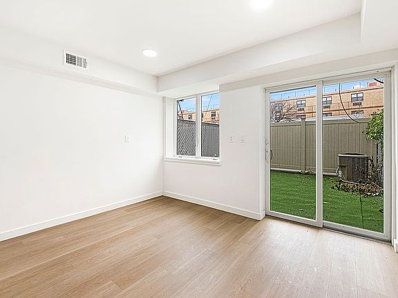 3rd image of 3112 Emmons Ave #3136-A2