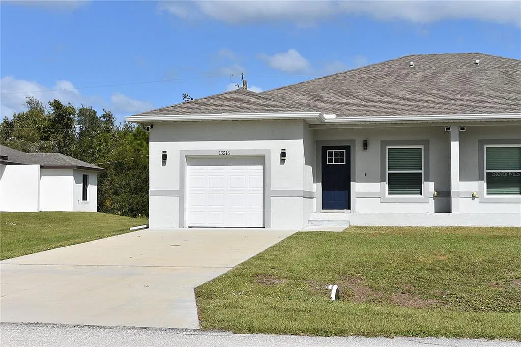 3 bed, 2.0 bath, 1154 sqft, $3,400 — Photo 2