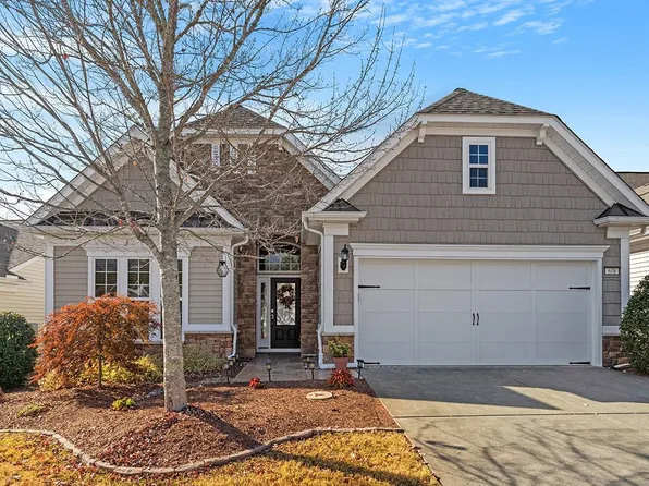 648 Lipford Dr, Cary, NC 27519