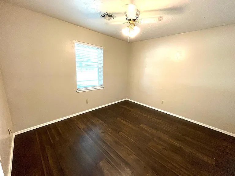 908 Cooper Ln — Photo 26