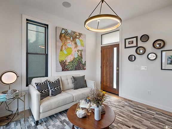 5th image of 209 Prentiss St