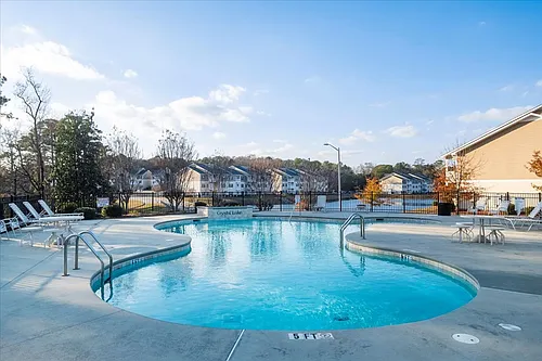 Crystal Lake Luxury Apartments Photo 1