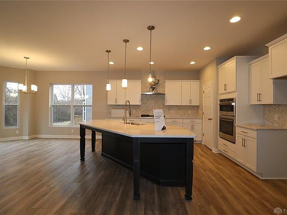 4th image of 681 Newton Dr #63
