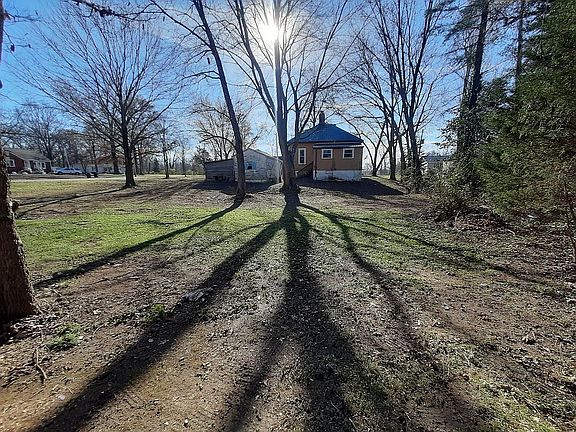 Rear: 514 E Mitchell