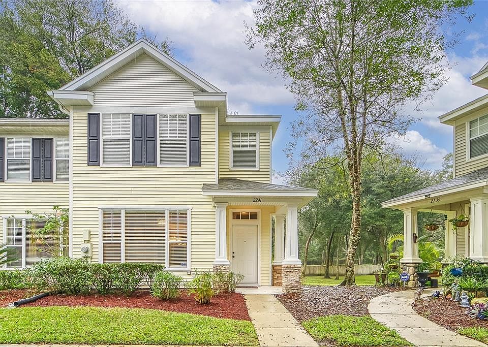 1st image of 2241 Golden Oak Ln