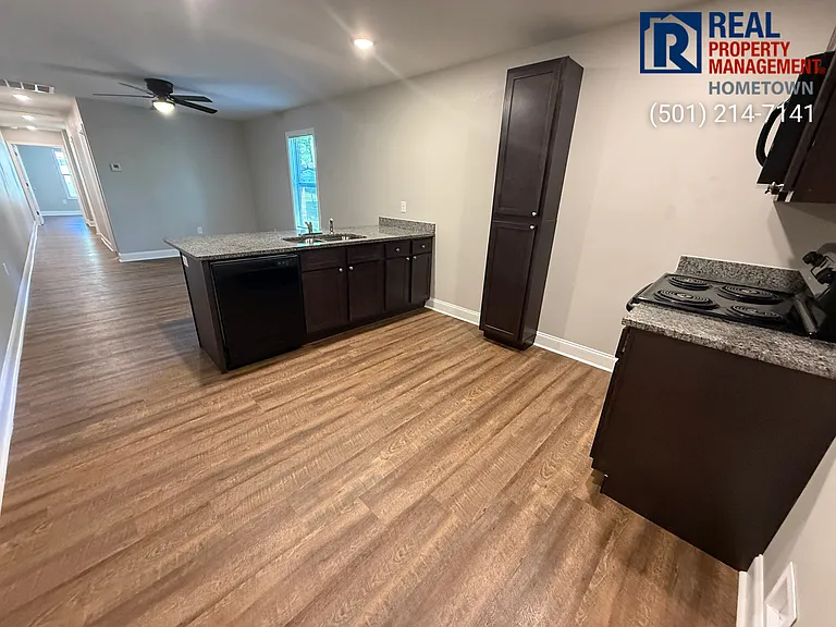 873 Jane Dr — Photo 6
