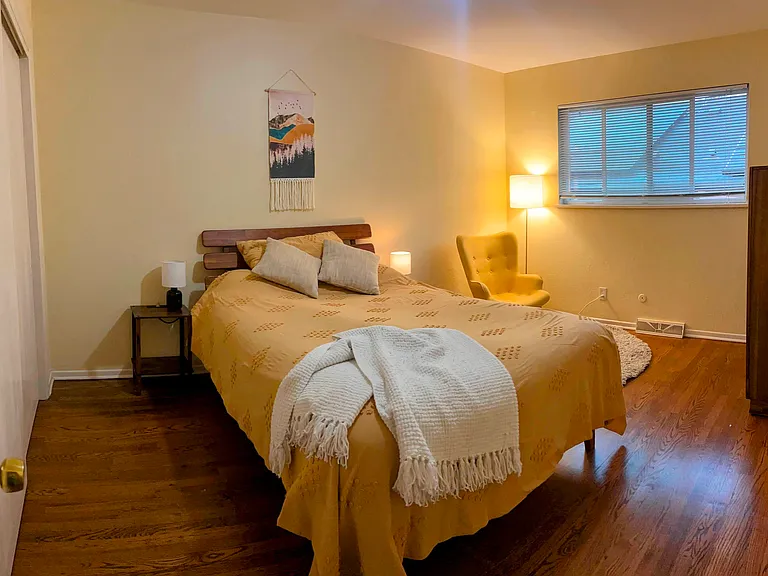 spacious primary bedroom