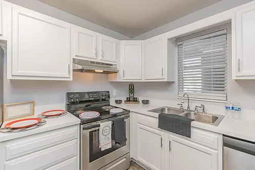 Park House Apartments Photo 1