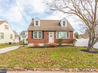 209 Riverside Ave, Prospect Park, PA 19076