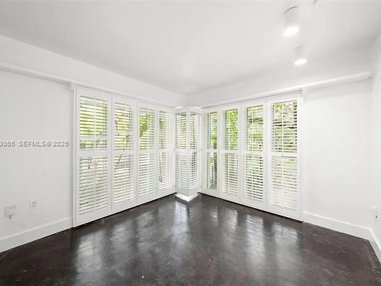 5600 Oakwood Ln #5600 — Photo 19