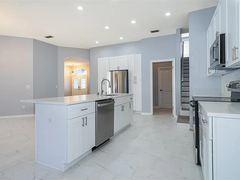 8119 Lake Crowell Cir — Photo 17