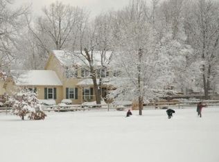 1 Lorraine Ct, Fredericksburg, VA 22408