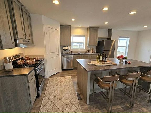 2nd image of 343 Walleye Rd #179