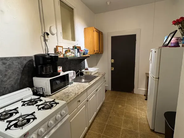 7 Court St #5, Keene, NH 03431