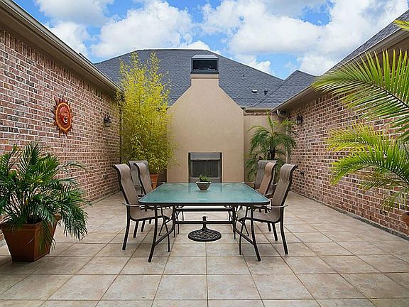 5th image of 5515 August Hill Dr