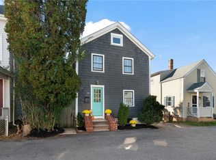 14 Murphy Ave, Bristol, RI 02809