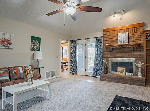 3rd image of 174 Parkhill Pl