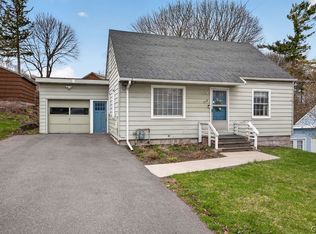 318 Seeley Rd, Syracuse, NY 13224
