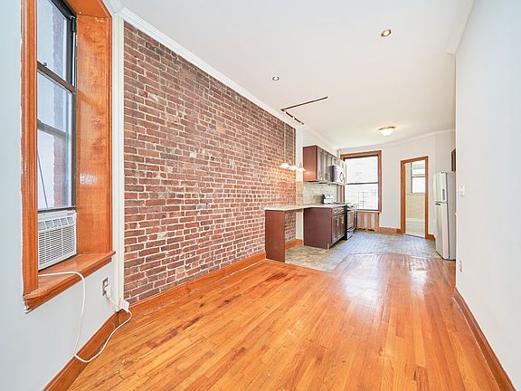 5th image of 501 1/2 W 43rd St APT 5W