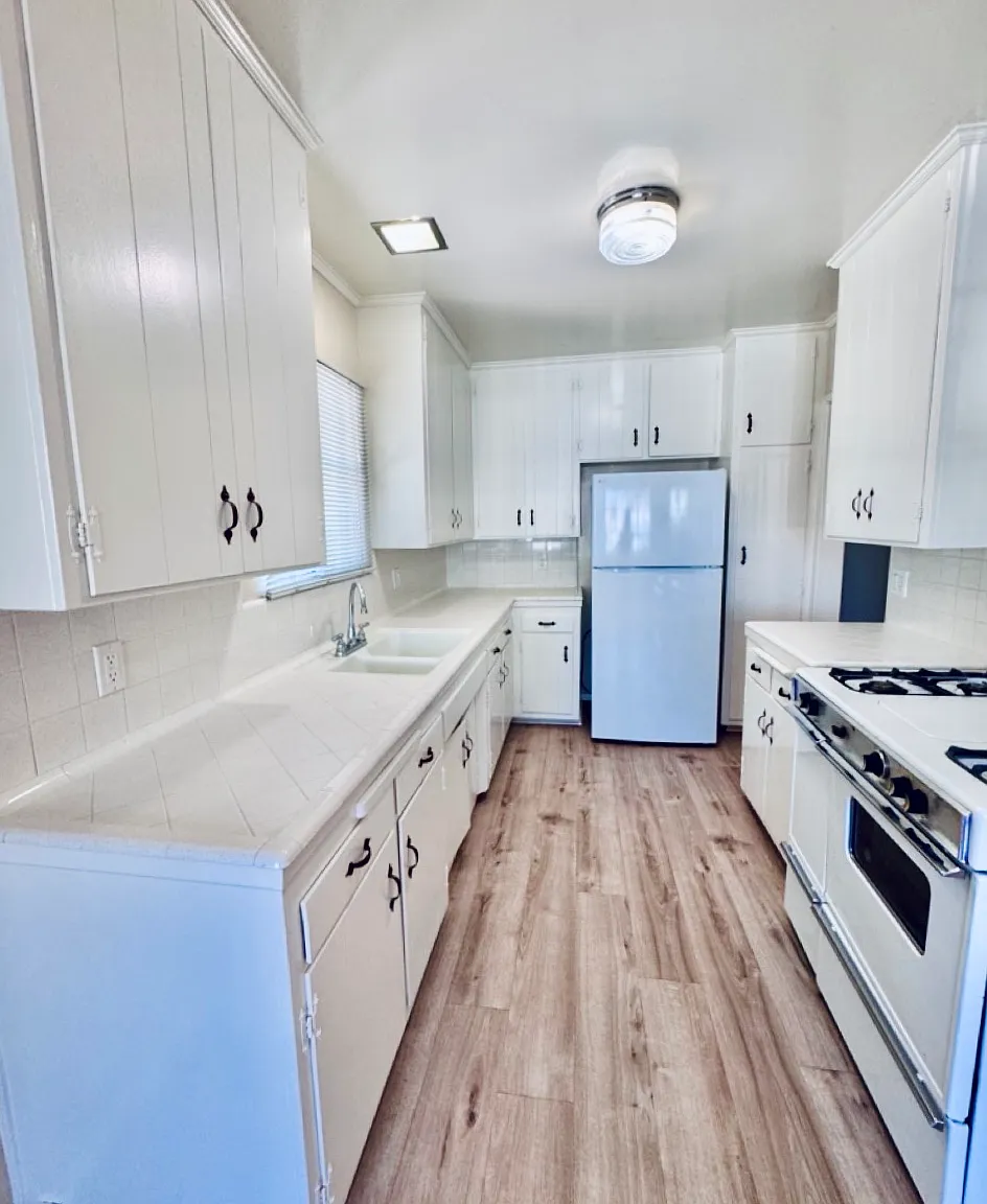 1 bed, 750 sqft, $2,250 — Photo 2