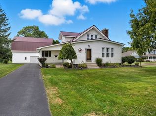 3310 Angle Rd, Orchard Park, NY 14127