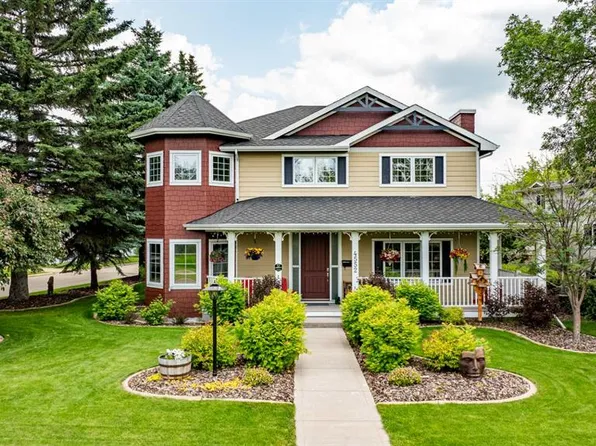 4552 W Waskasoo Cres, Red Deer, AB T4N 2M2