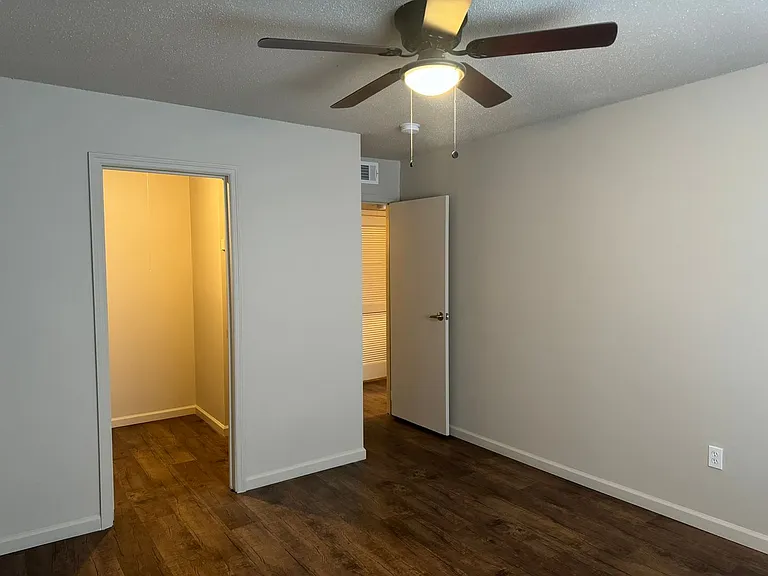 Pine Tree Apartments — Photo 8