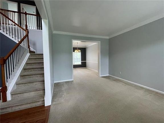 3rd image of 5388 Greenbriar Dr