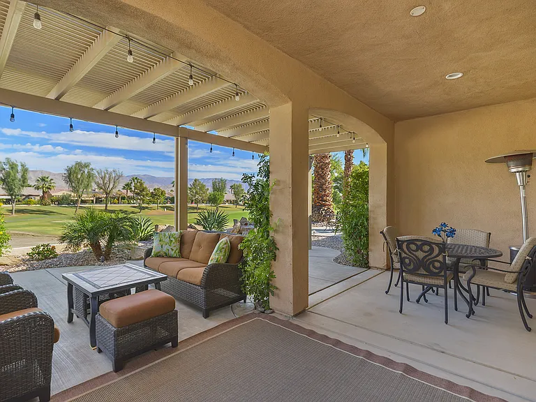 81126 Avenida Lorena — Photo 27