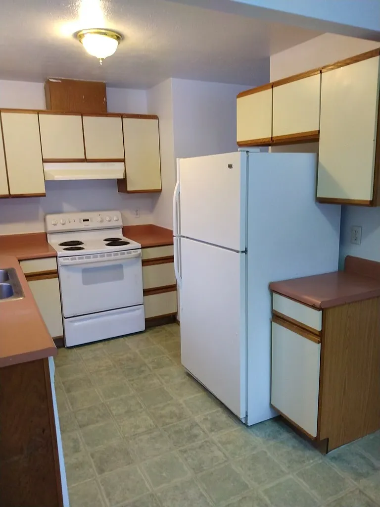 895 Linda Court Apt 2 - 2 — Photo 3
